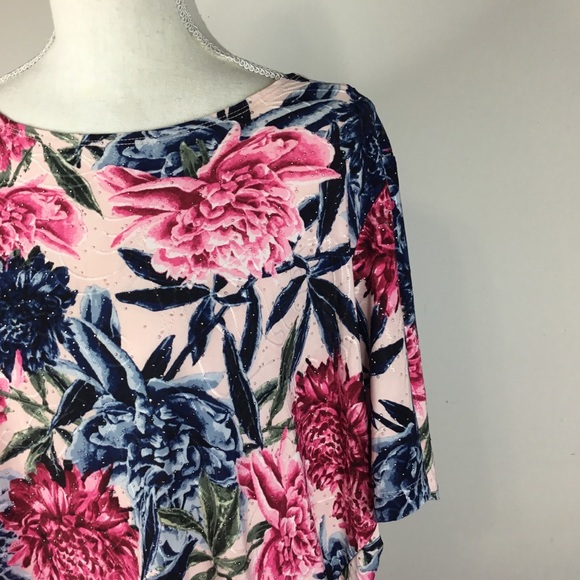 JM Collections floral tee - Picture 3 of 8